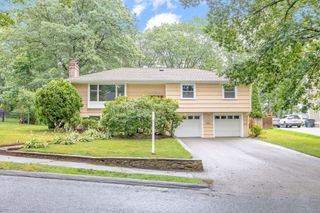 20 Dell Ave, Needham, MA 02492