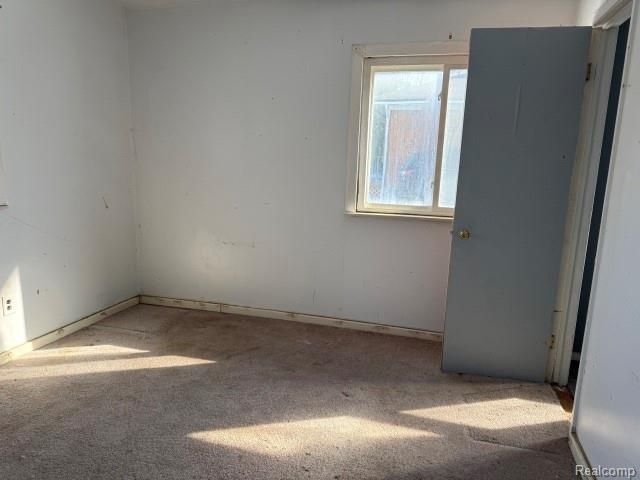 151 W Sheffield Avenue, Pontiac, MI 48340