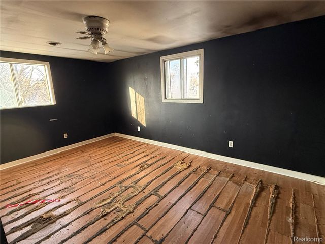 151 W Sheffield Avenue, Pontiac, MI 48340