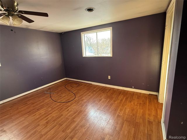 151 W Sheffield Avenue, Pontiac, MI 48340