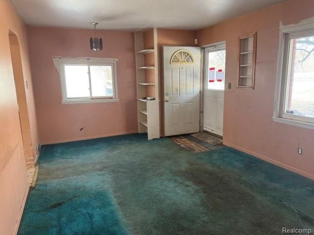 151 W Sheffield Avenue, Pontiac, MI 48340