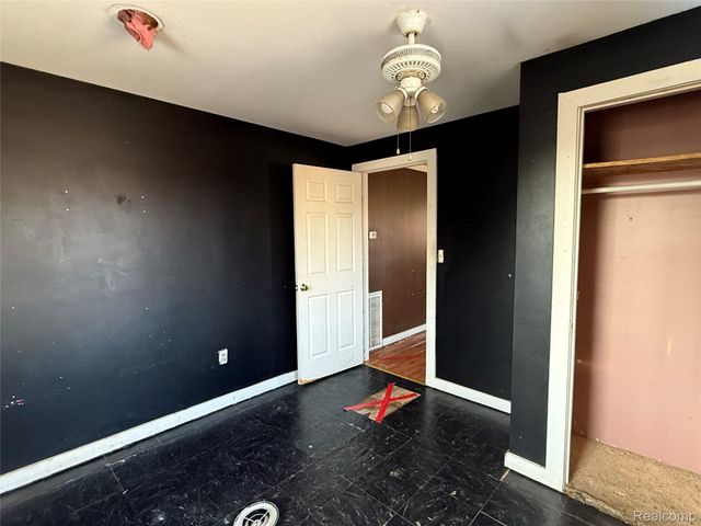 151 W Sheffield Avenue, Pontiac, MI 48340