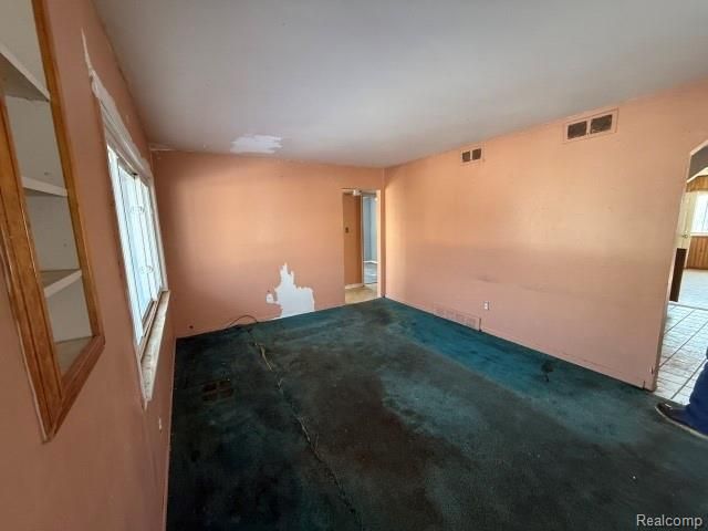 151 W Sheffield Avenue, Pontiac, MI 48340