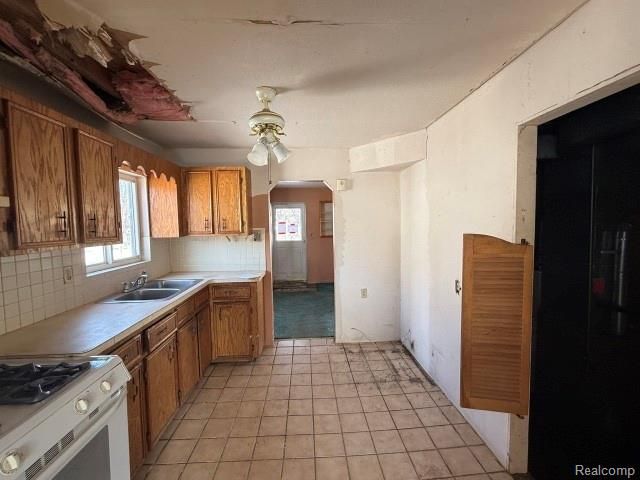 151 W Sheffield Avenue, Pontiac, MI 48340