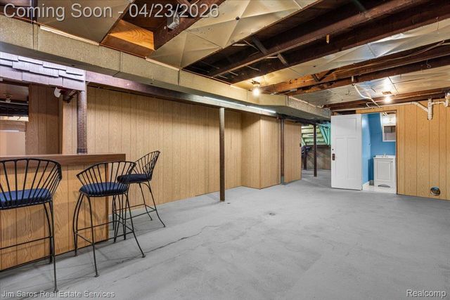 1053 Wayburn Street, Grosse Pointe Park, MI 48230