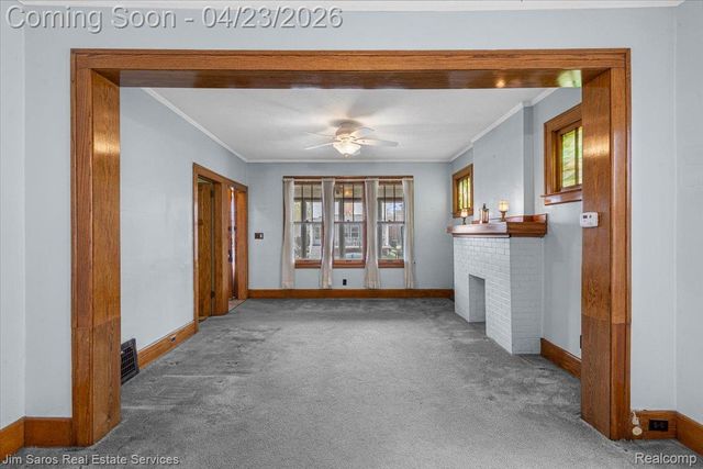 1053 Wayburn Street, Grosse Pointe Park, MI 48230