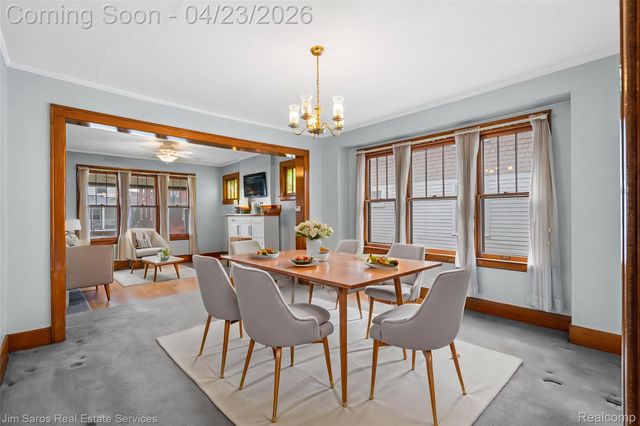 1053 Wayburn Street, Grosse Pointe Park, MI 48230