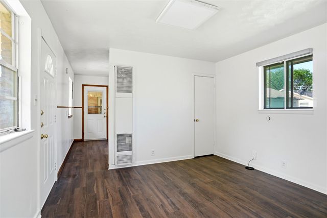900 Emery Street, Denton, TX 76201