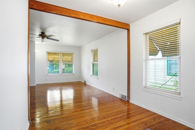 900 Emery Street, Denton, TX 76201