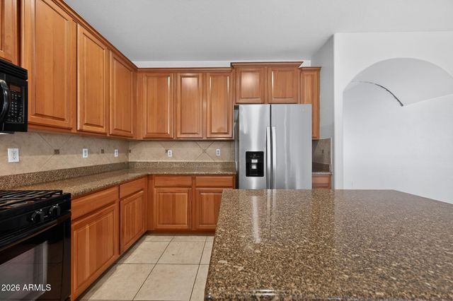 939 E SOURWOOD Drive, Gilbert, AZ 85298