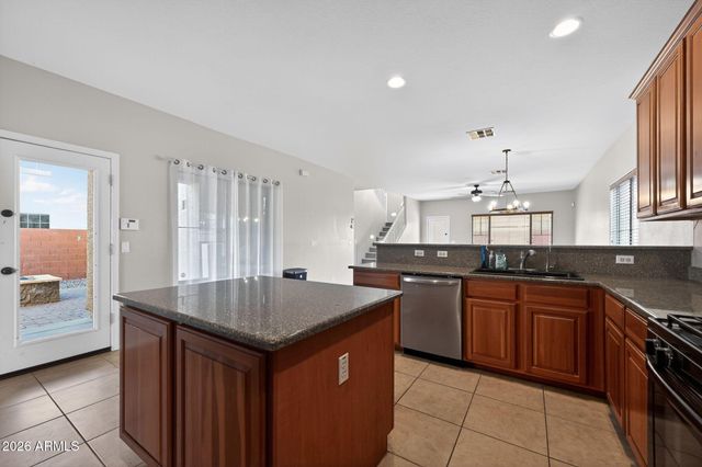 939 E SOURWOOD Drive, Gilbert, AZ 85298