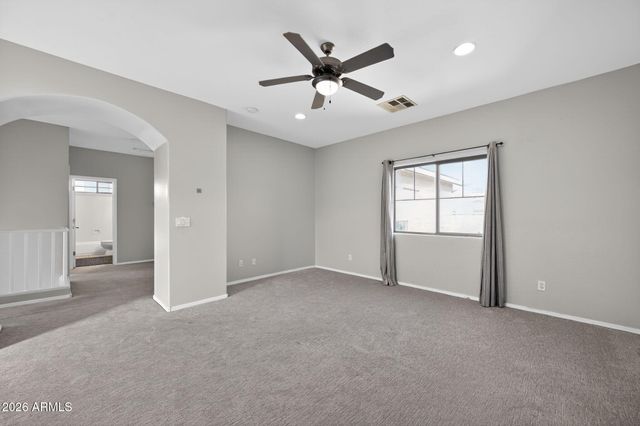 939 E SOURWOOD Drive, Gilbert, AZ 85298