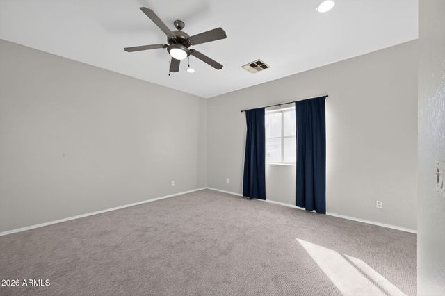 939 E SOURWOOD Drive, Gilbert, AZ 85298