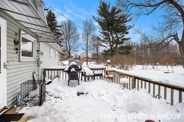 1950 E Dowling Road, Hastings, MI 49058