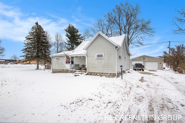 1950 E Dowling Road, Hastings, MI 49058