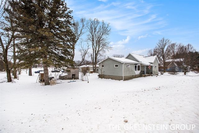 1950 E Dowling Road, Hastings, MI 49058