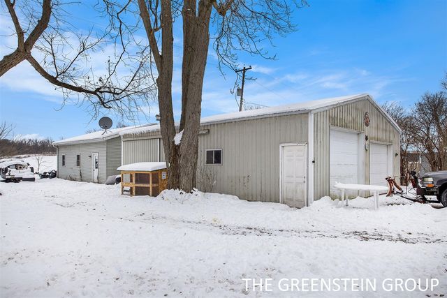 1950 E Dowling Road, Hastings, MI 49058