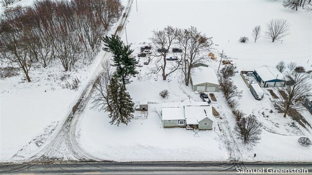 1950 E Dowling Road, Hastings, MI 49058