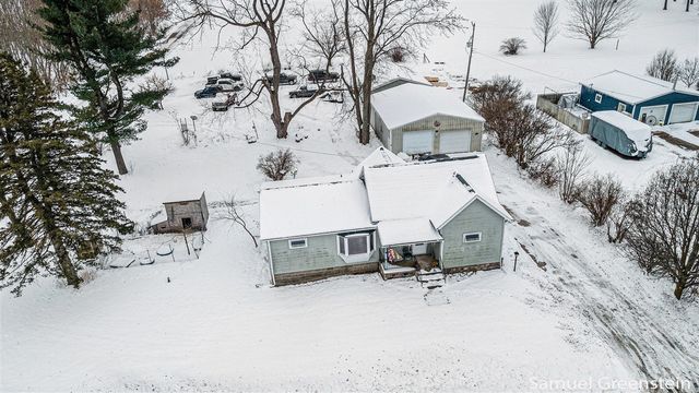 1950 E Dowling Road, Hastings, MI 49058