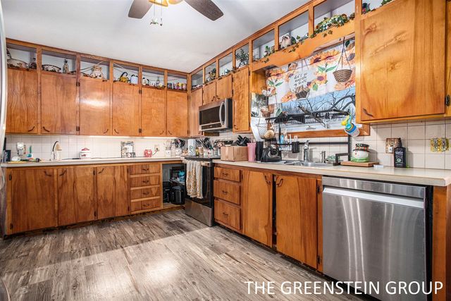 1950 E Dowling Road, Hastings, MI 49058