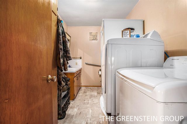 1950 E Dowling Road, Hastings, MI 49058