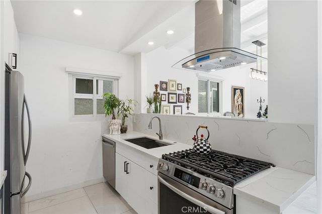 1729 Axenty Way, Redondo Beach, CA 90278