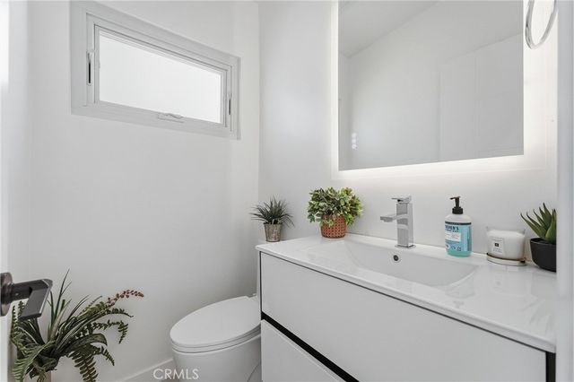 1729 Axenty Way, Redondo Beach, CA 90278