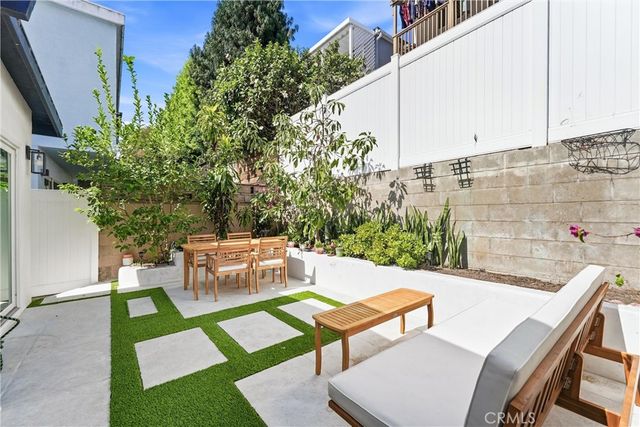 1729 Axenty Way, Redondo Beach, CA 90278