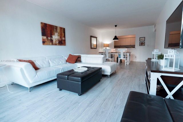 19370 Collins Avenue 119, Sunny Isles Beach, FL 33160