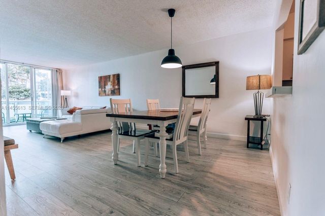 19370 Collins Avenue 119, Sunny Isles Beach, FL 33160