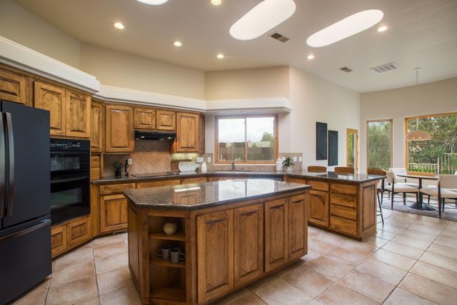 13723 Apache Plume Place NE, Albuquerque, NM 87111