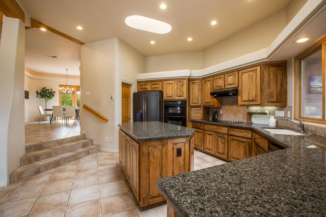13723 Apache Plume Place NE, Albuquerque, NM 87111