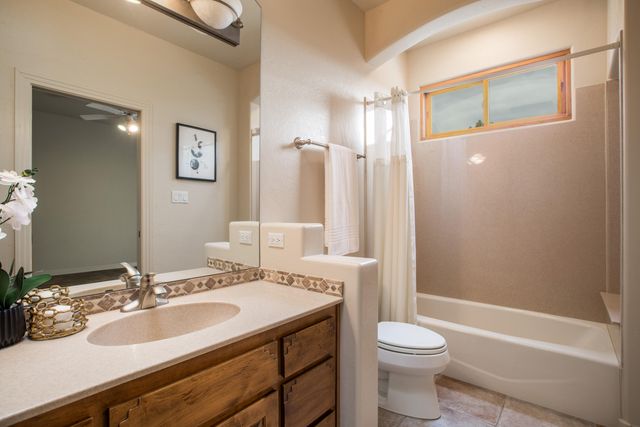 13723 Apache Plume Place NE, Albuquerque, NM 87111