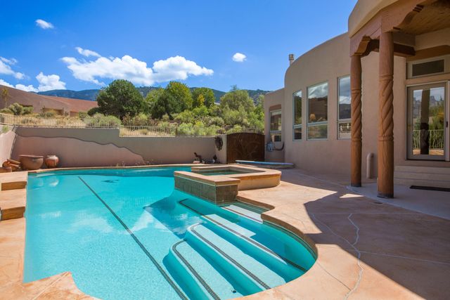 13723 Apache Plume Place NE, Albuquerque, NM 87111