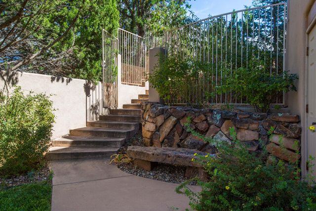 13723 Apache Plume Place NE, Albuquerque, NM 87111