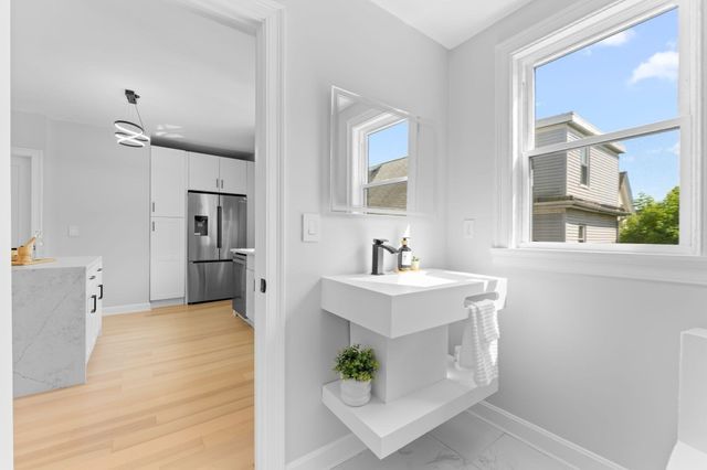 446 Broadway 2, Somerville, MA 02145