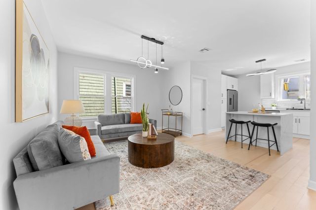 446 Broadway 2, Somerville, MA 02145