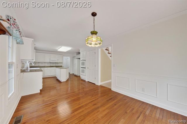 18144 Cascade Drive, Northville, MI 48168