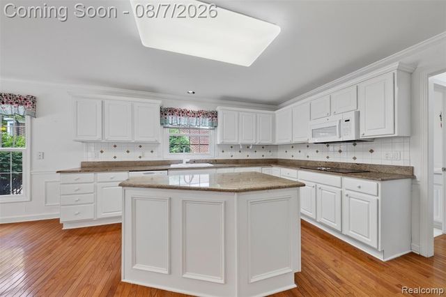 18144 Cascade Drive, Northville, MI 48168