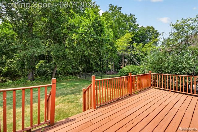 18144 Cascade Drive, Northville, MI 48168