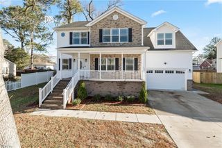 18 Riverview DR, Hampton, VA 23669