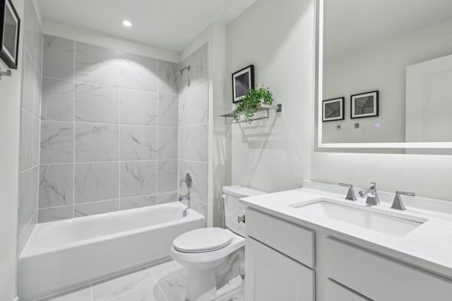 631 Canvas Ave, Fulshear, TX 77441