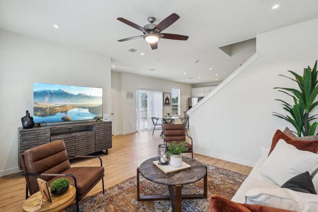 631 Canvas Ave, Fulshear, TX 77441