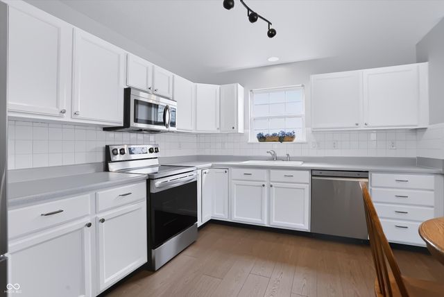 12747 Sovereign Lane, Fishers, IN 46038