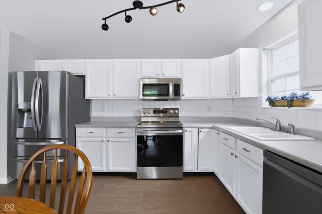 12747 Sovereign Lane, Fishers, IN 46038