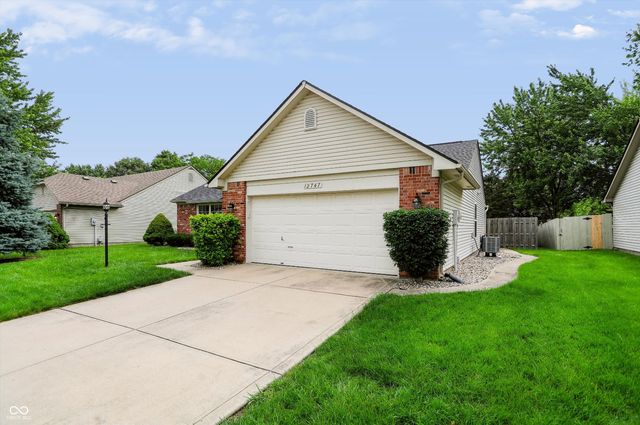 12747 Sovereign Lane, Fishers, IN 46038