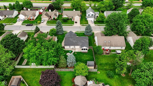12747 Sovereign Lane, Fishers, IN 46038