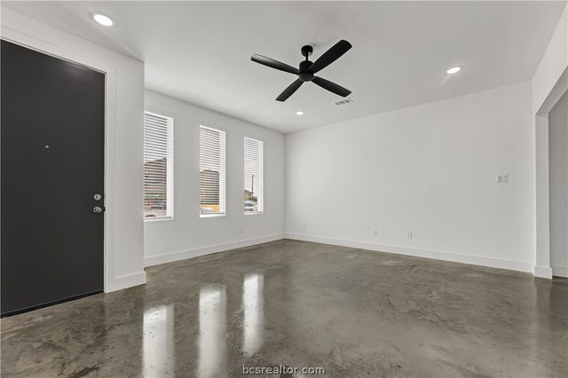 3009 Alpha Wolf Court, College Station, TX 77845