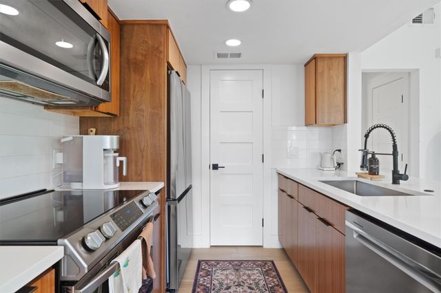 12811 Copper Cliff Ave B, Austin, TX 78727