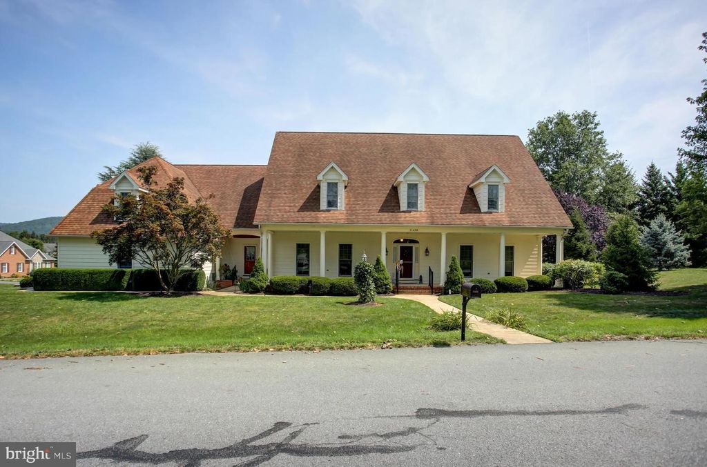 11698 BLUE MOUNTAIN DR, Waynesboro, PA 17268